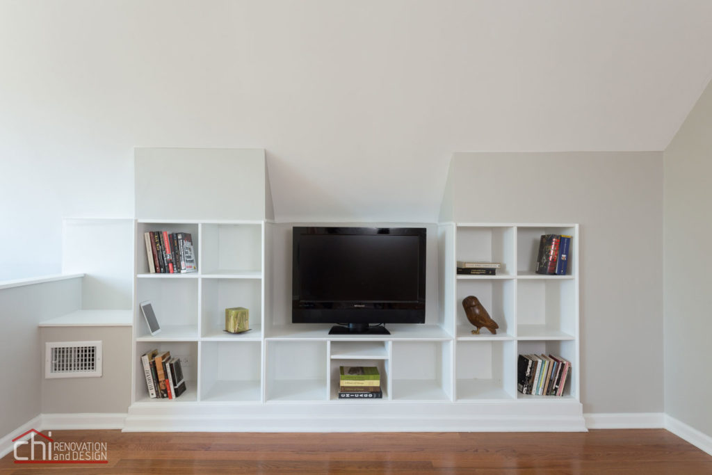 CHI | Chicago Roscoe Village Attic Space General Contractors