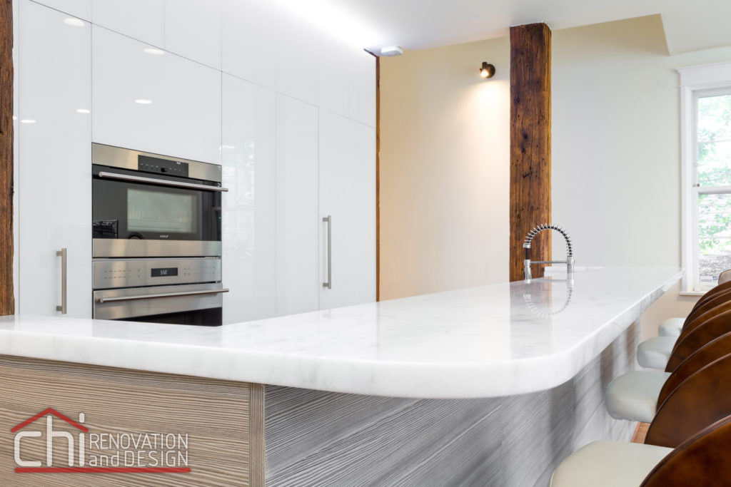 CHI | Contemporary Chicago Kitchen Island Remodel