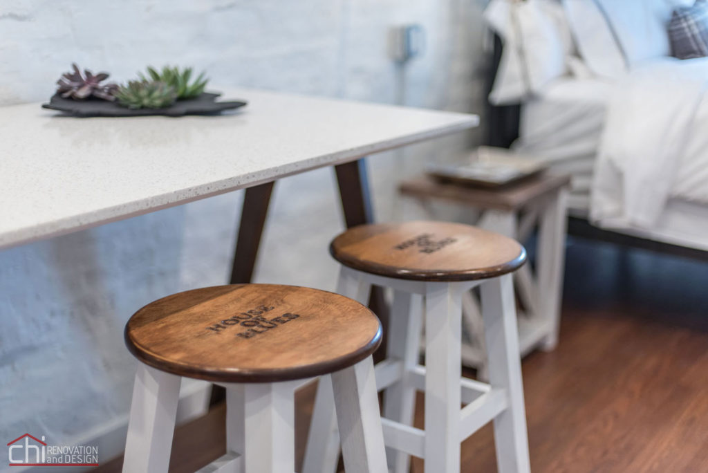 CHI | Shabby Chic Studio Original House Of Blues Bar Stools