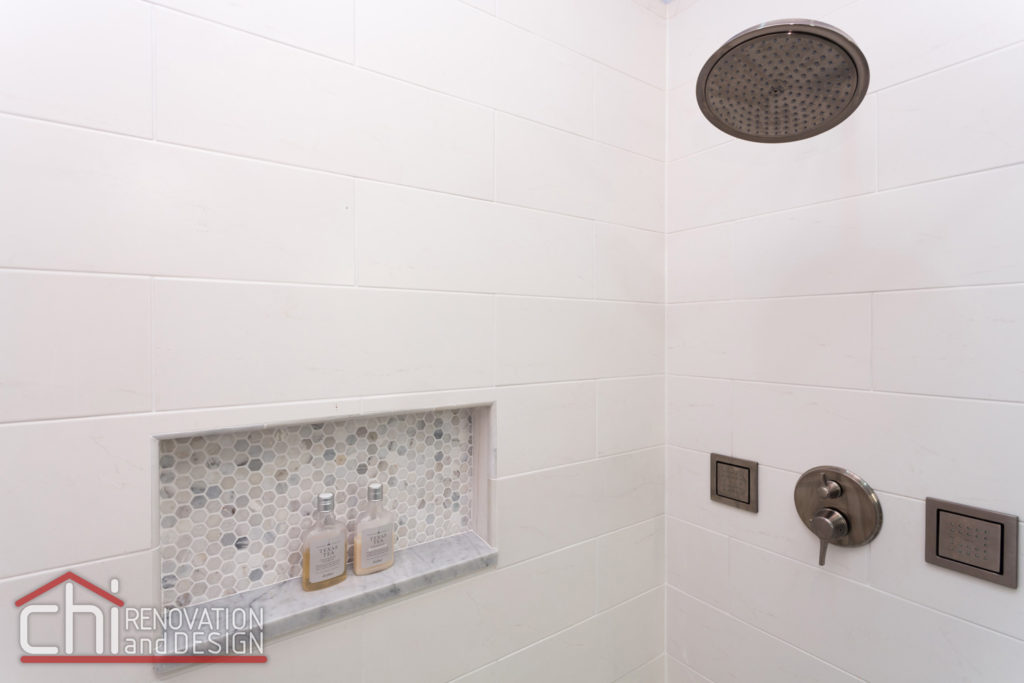 CHI | Wrightwood Bathroom Tiles Renovation