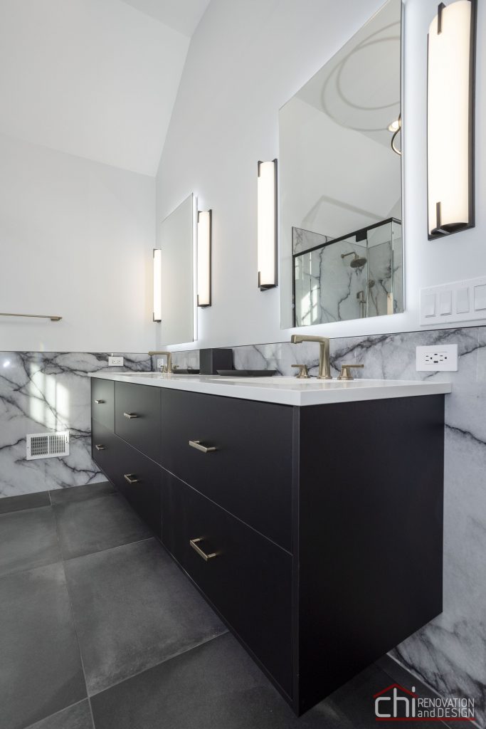 Classic Style Meets Comfort Chic - master Bathroom
