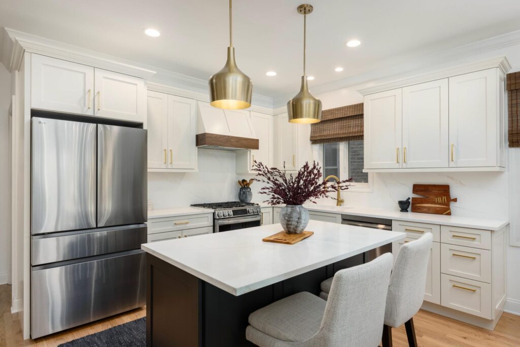 Leland Ave Kitchen Remodel: Bright Transitional Elegance