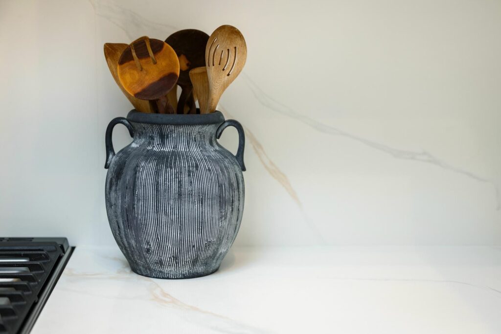 Leland Ave Kitchen Remodel: Bright Transitional Elegance