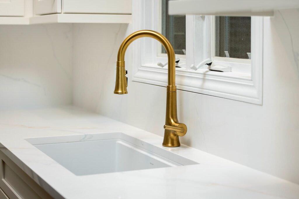 Leland Ave Kitchen Remodel: Bright Transitional Elegance