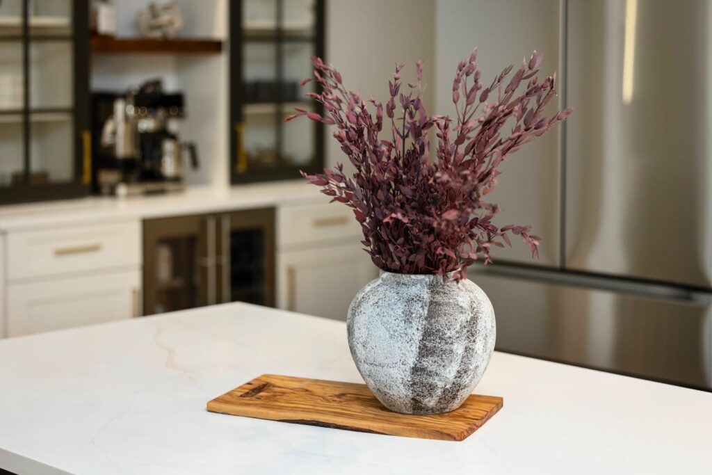 Leland Ave Kitchen Remodel: Bright Transitional Elegance