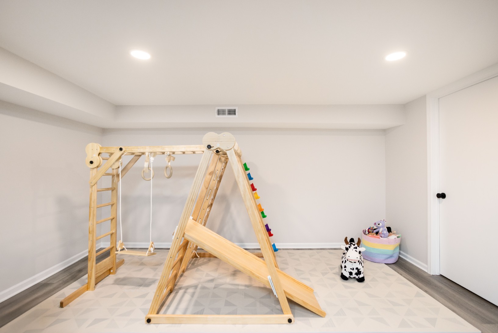 Modern Glencoe Basement Renovation